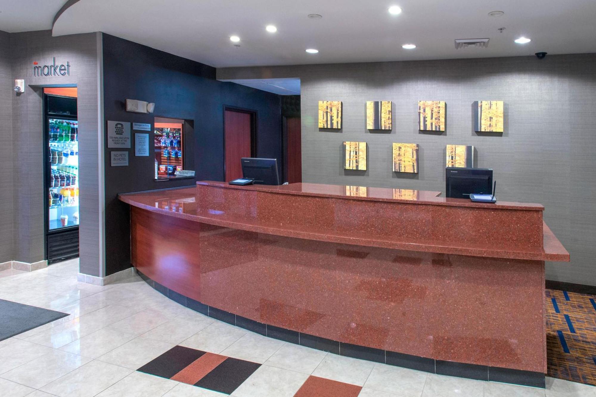 Courtyard By Marriott Montgomery Праттвілл Екстер'єр фото